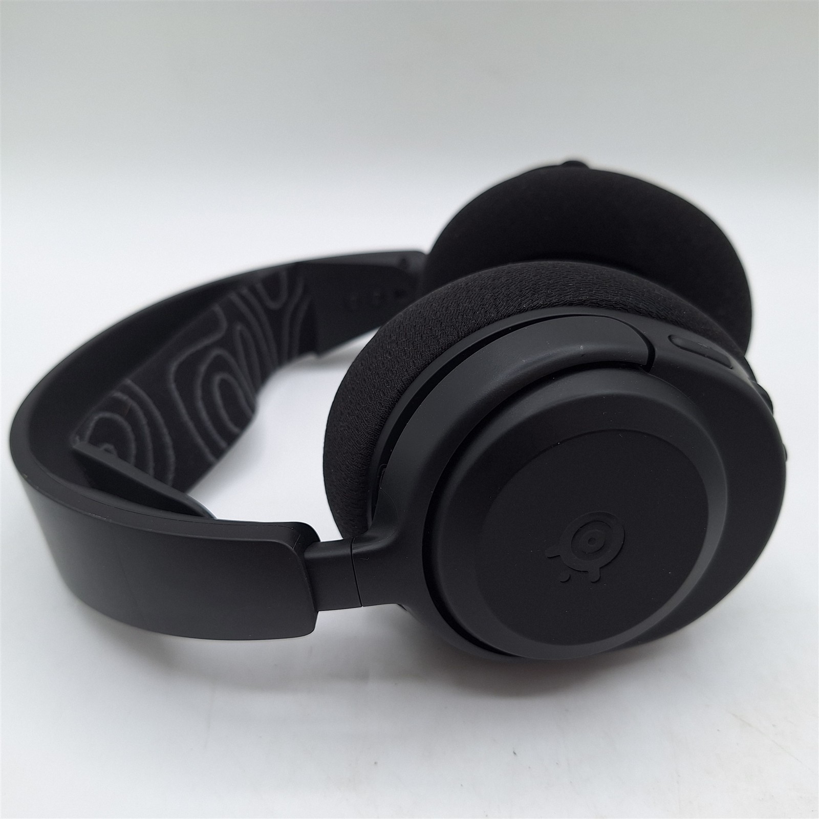 SteelSeries Arctis Nova 3P Wireless Multi-Platform Gaming Headset, Black