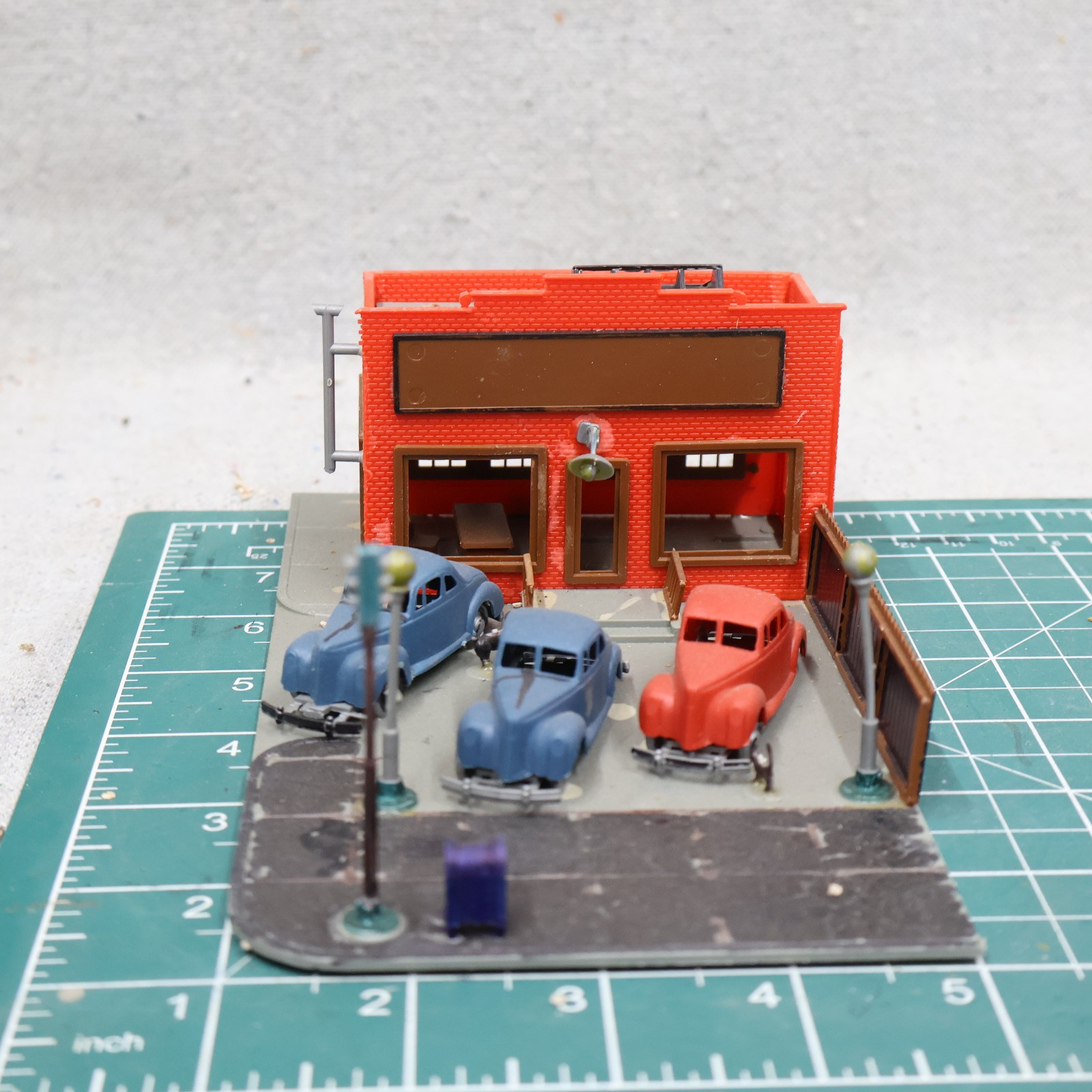 HO scale 1950s Used Car Lot Model Train Layout Building