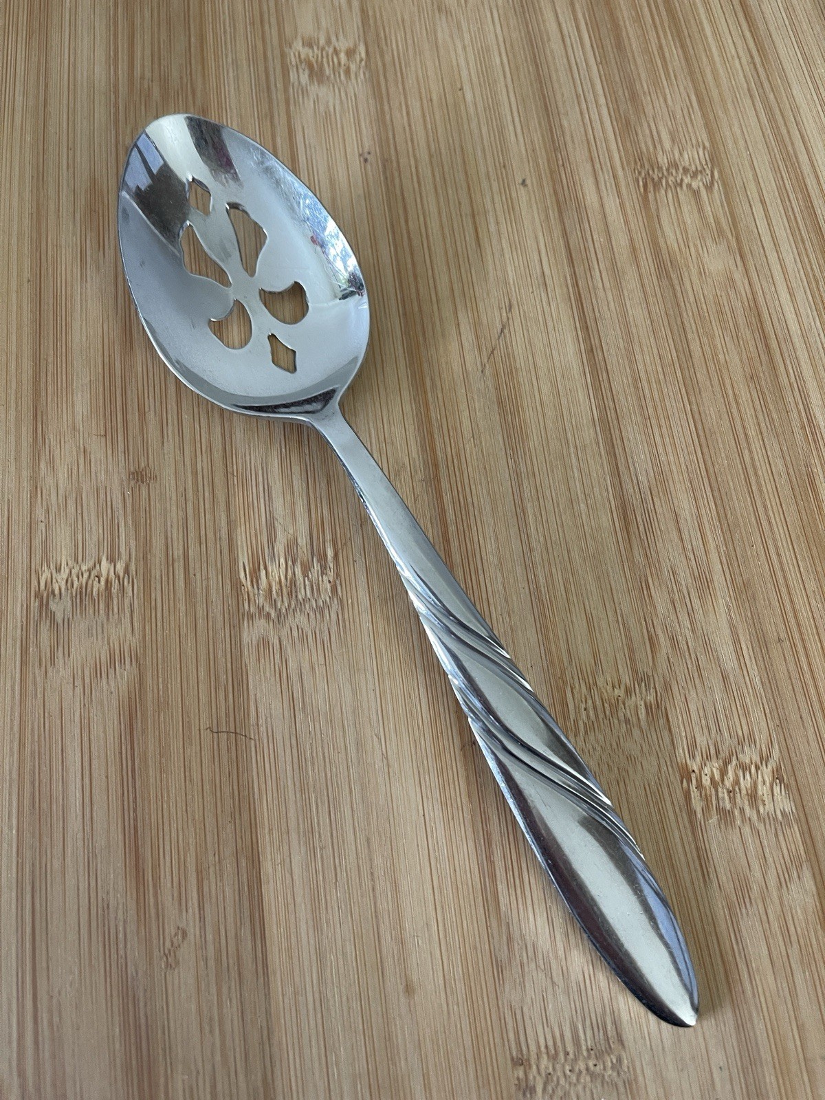 Pfaltzgraff Stainless CROSSCREEK Swirled Lines PIERCED SERVING SPOON 8.25"