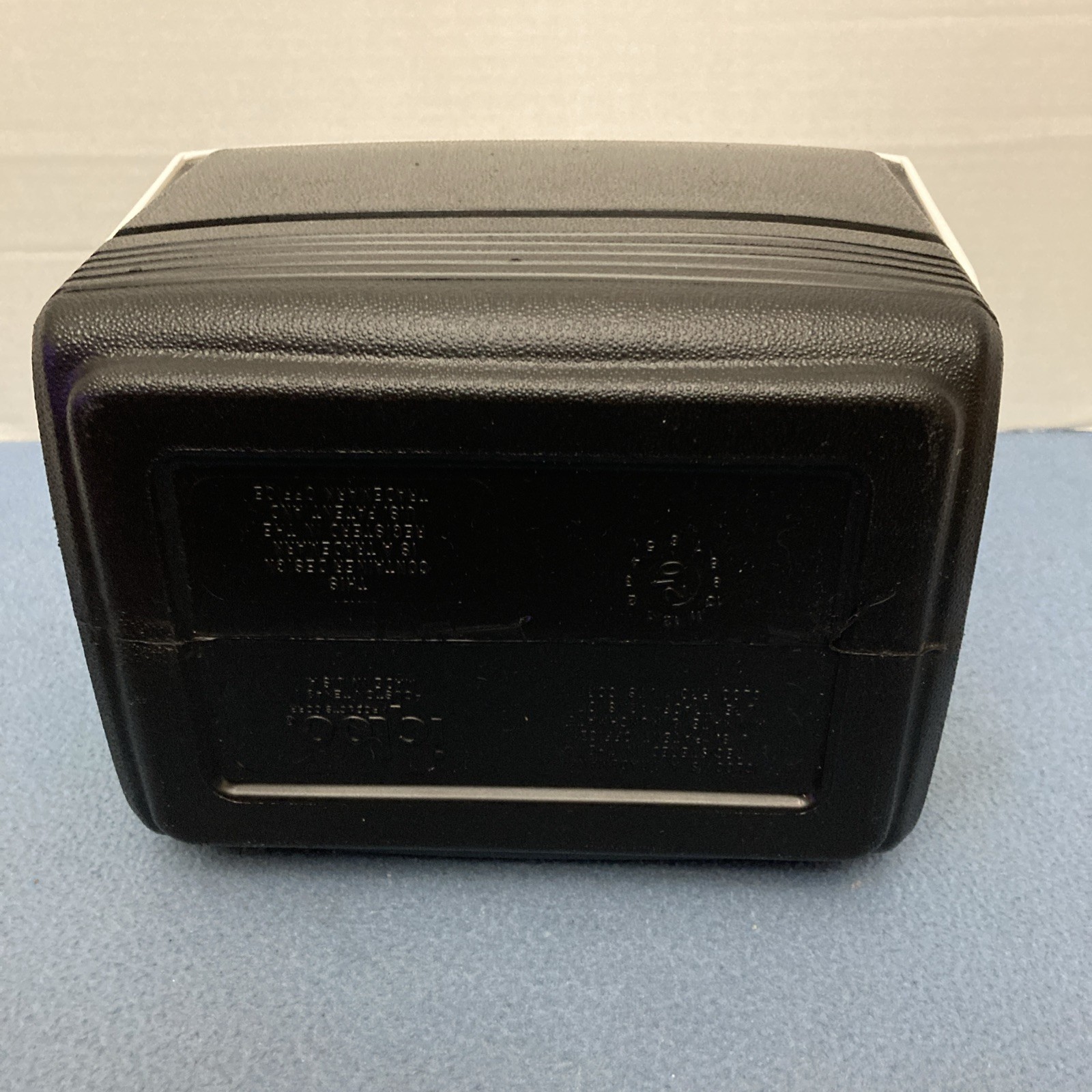 Igloo Playmate Mini Cooler 4 Quart 6 Can Black/White Push Button Lunchbox Design