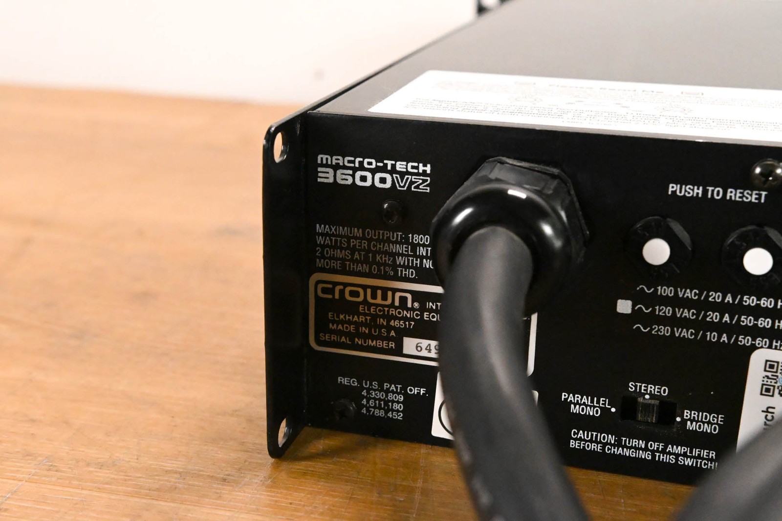 Crown Macro-Tech 3600VZ 2-Channel Power Amplifier CG01ZTH