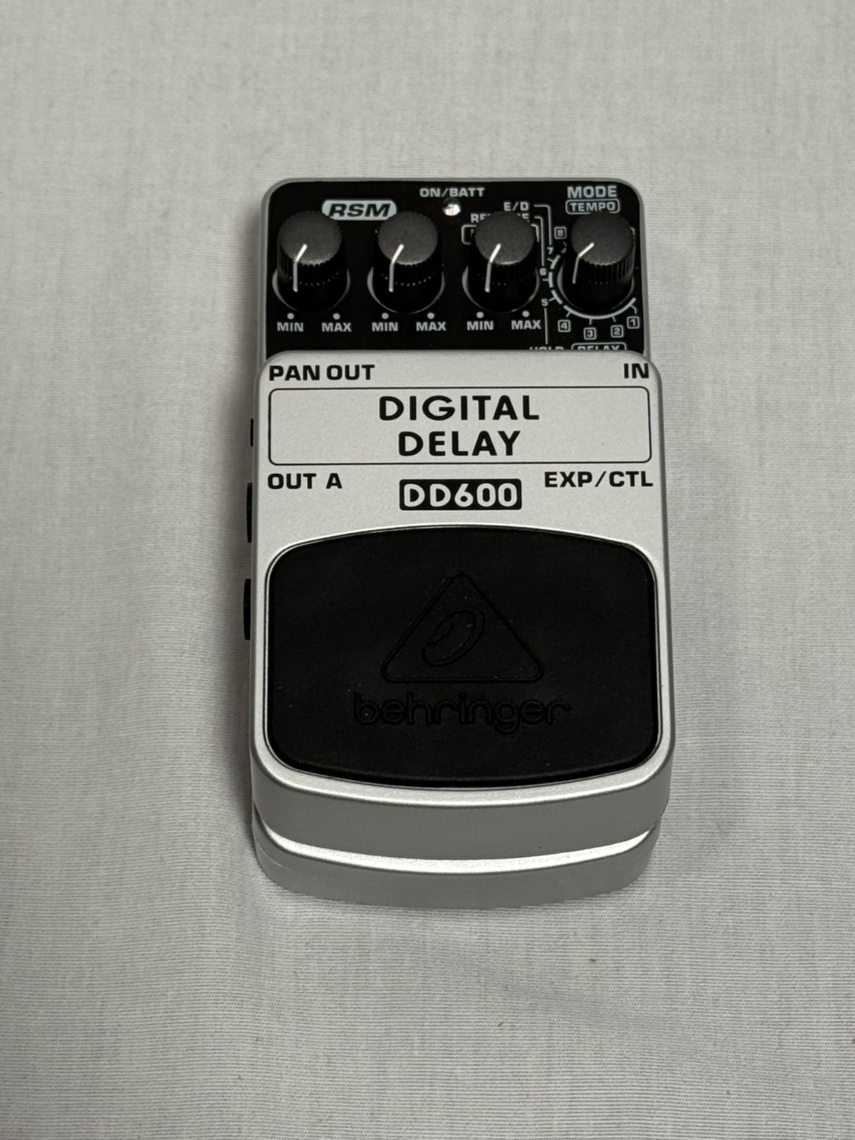 Behringer DD600 Digital Delay Guitar Effect Pedal