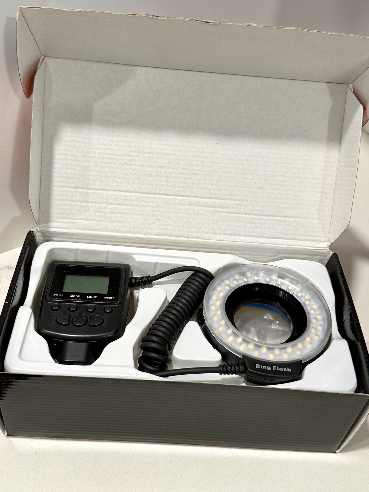Neewer LED Macro Ring Flash Kit LCD Display Camera Flash New Open Box