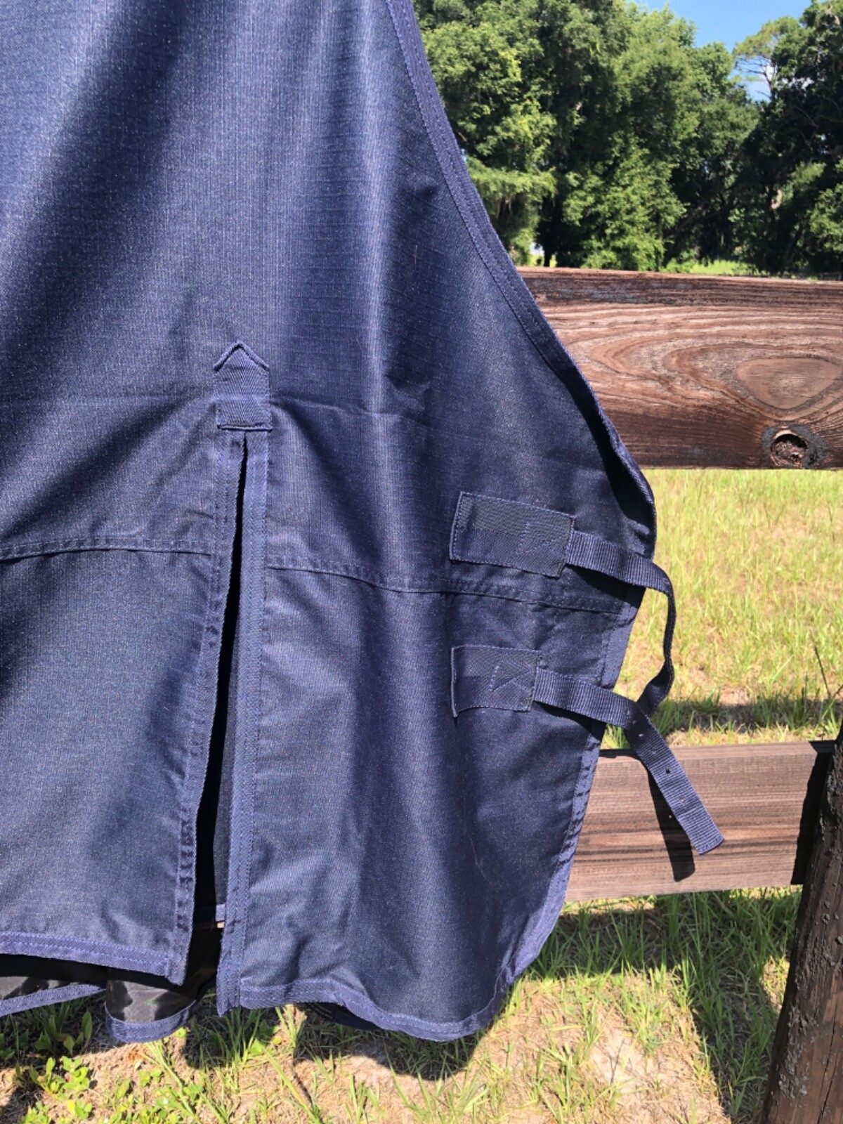 Equi-Essentials 600D Turnout, 75"