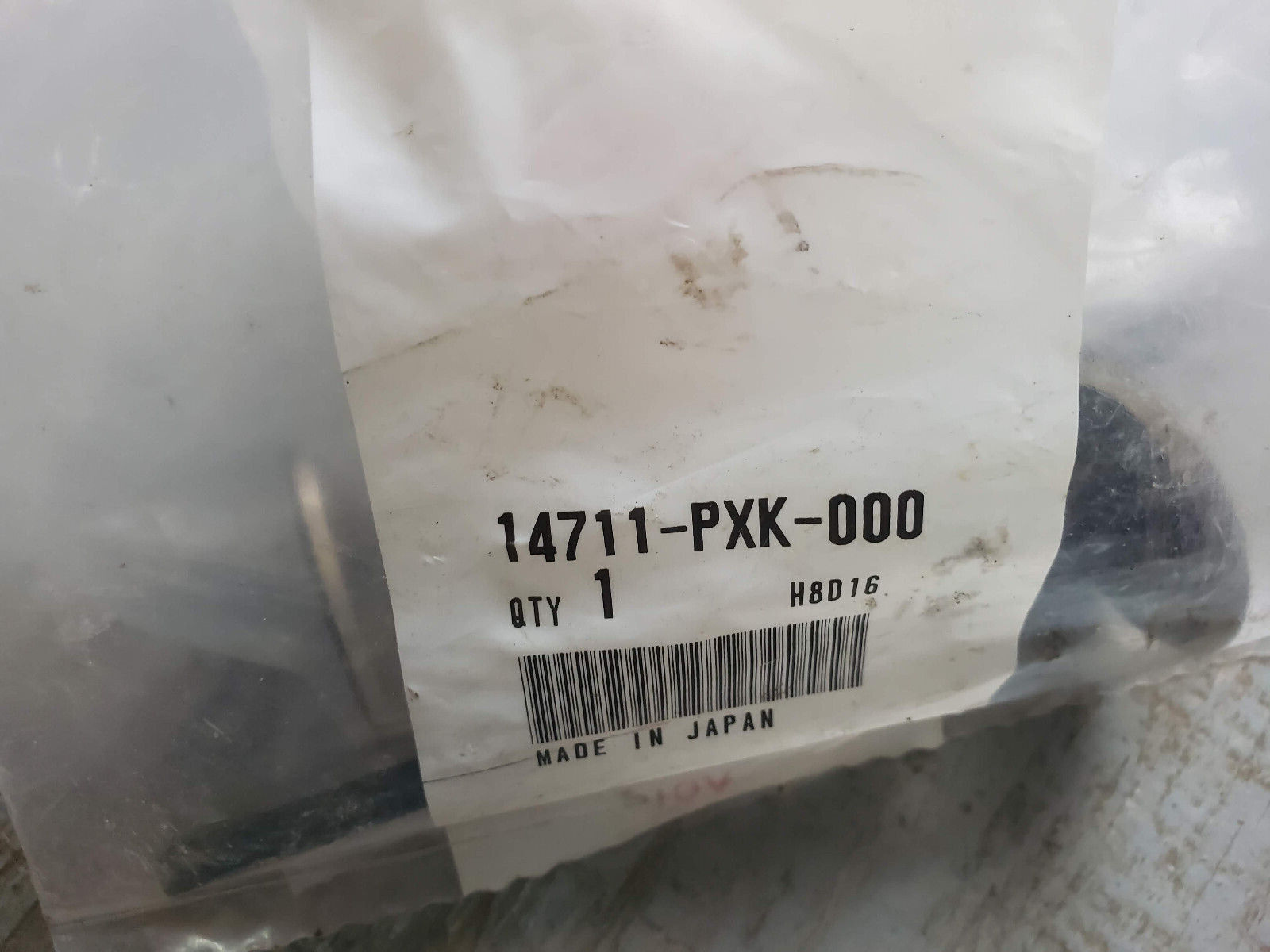 Genuine OEM Engine Intake Valve Honda OUTBOARD MOTOR BF225 14711PXK000