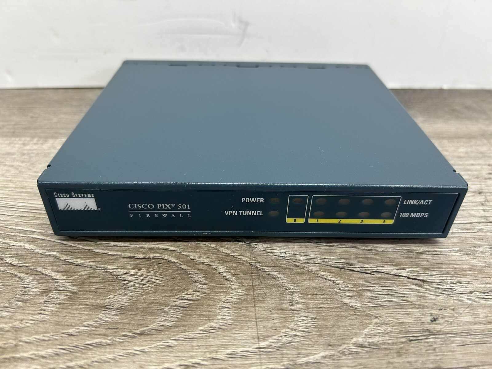 Cisco PIX-501 | 5-Port Firewall w/AC Adapter