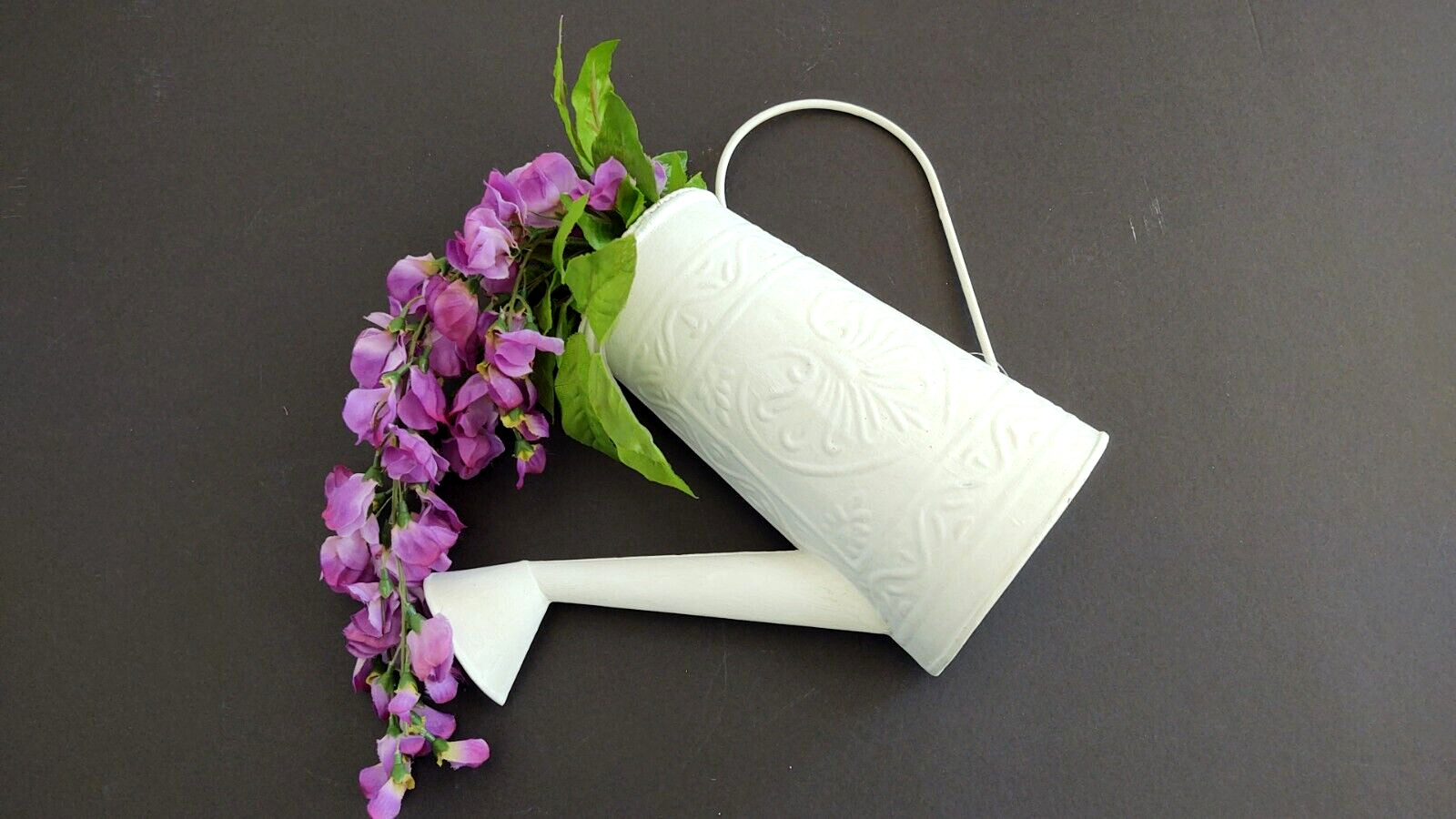 CUTE METAL WATERING CAN WALL POCKET~ SHABBY CHIC COUNTRY DECOR