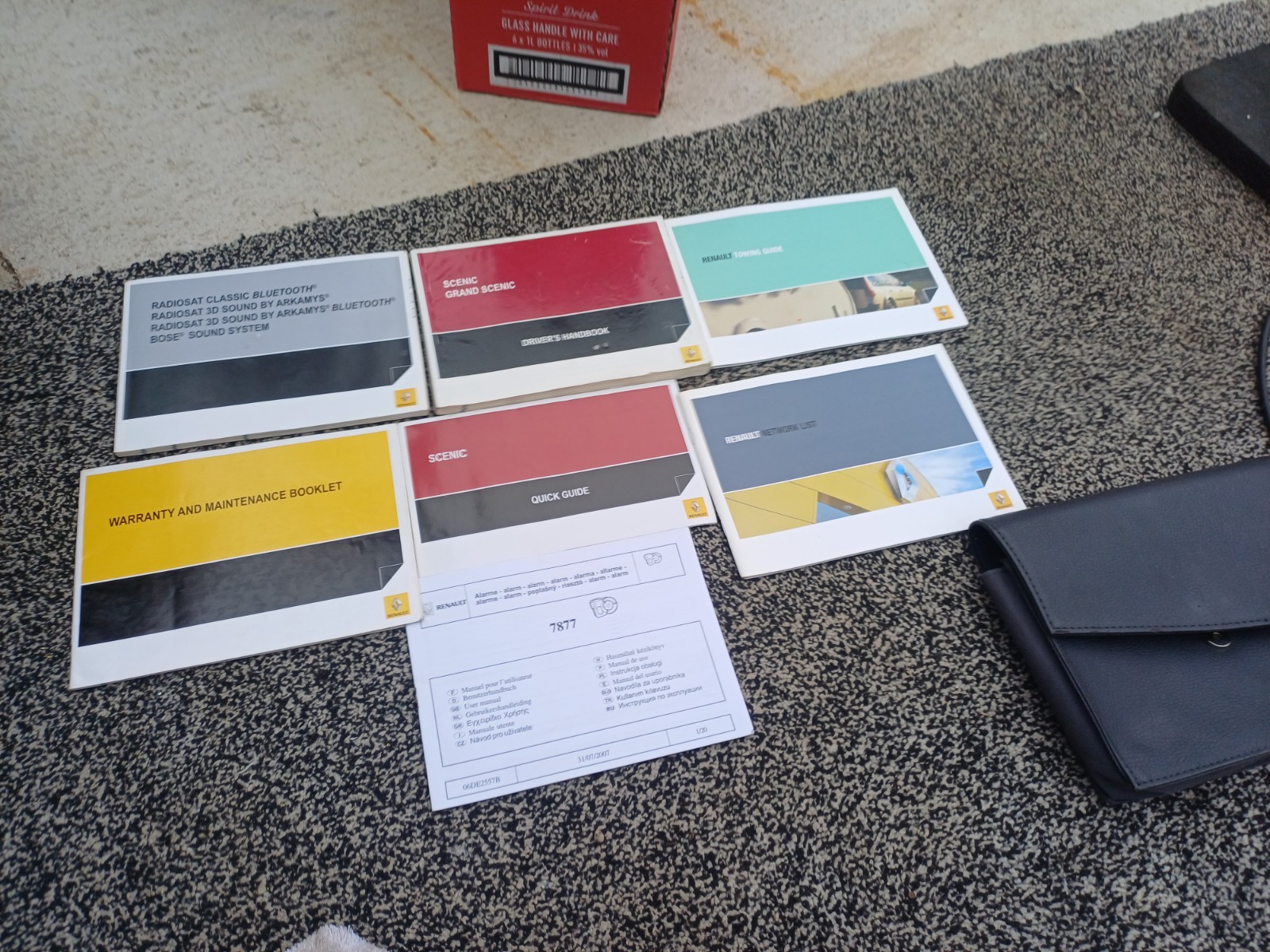 RENAULT SCENIC  OWNERS MANUAL HANDBOOKS   2009