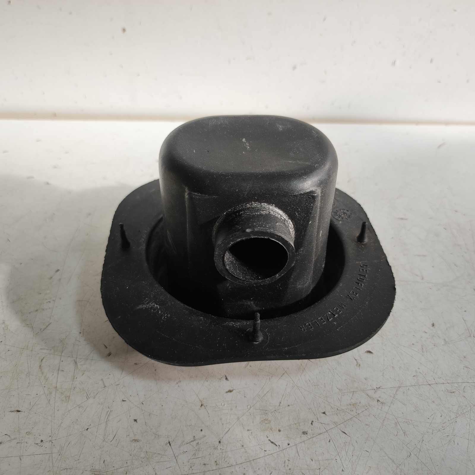 Fiat 127 1050 cc - FIORINO ORIGINAL 7537110 LOWER GEAR LEVER HEADSET