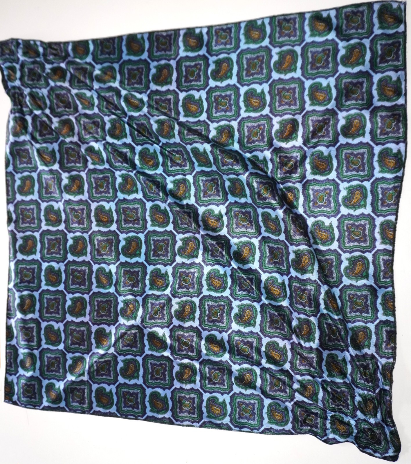SATIN BLUE & GREEN SCARF 26 X 26