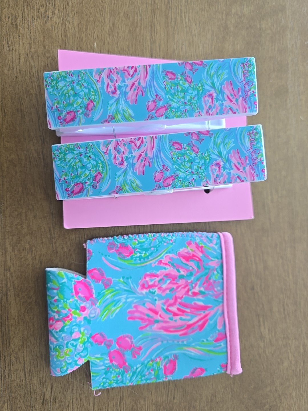 Lilly Pulitzer beverage cooler  "Best Fishes"  With Towel Clips