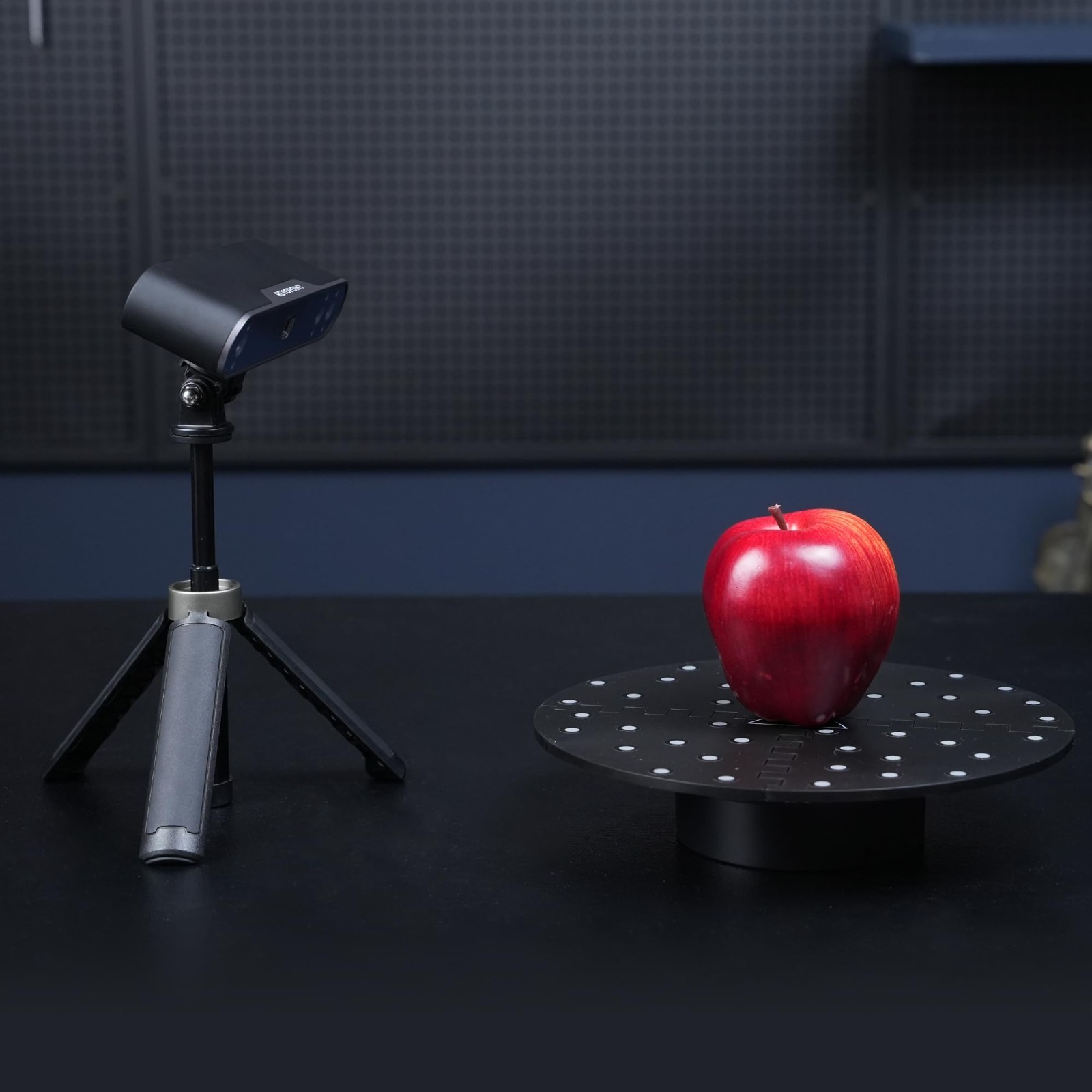 Auto Turntable for 3D Scanners - Easy Scanning of Small & Medium Objects, Marked