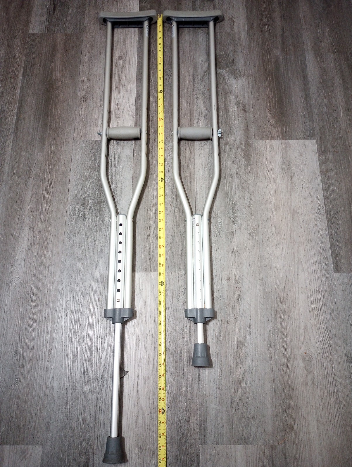 300 LBS max, Guardian Adjustable Aluminum Crutches Model MDSV80535