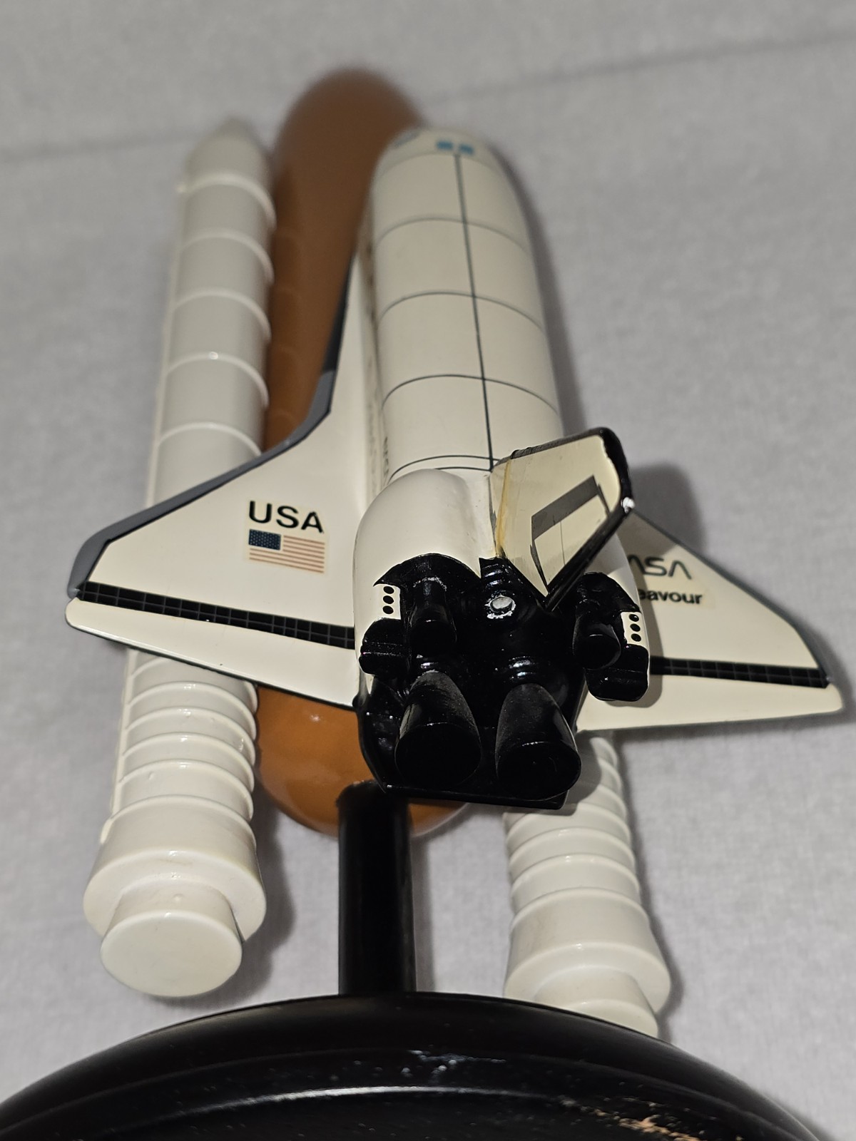 VTG Space Shuttle Endeavour Full Stack 1/200 Scale Desktop Display Model READ