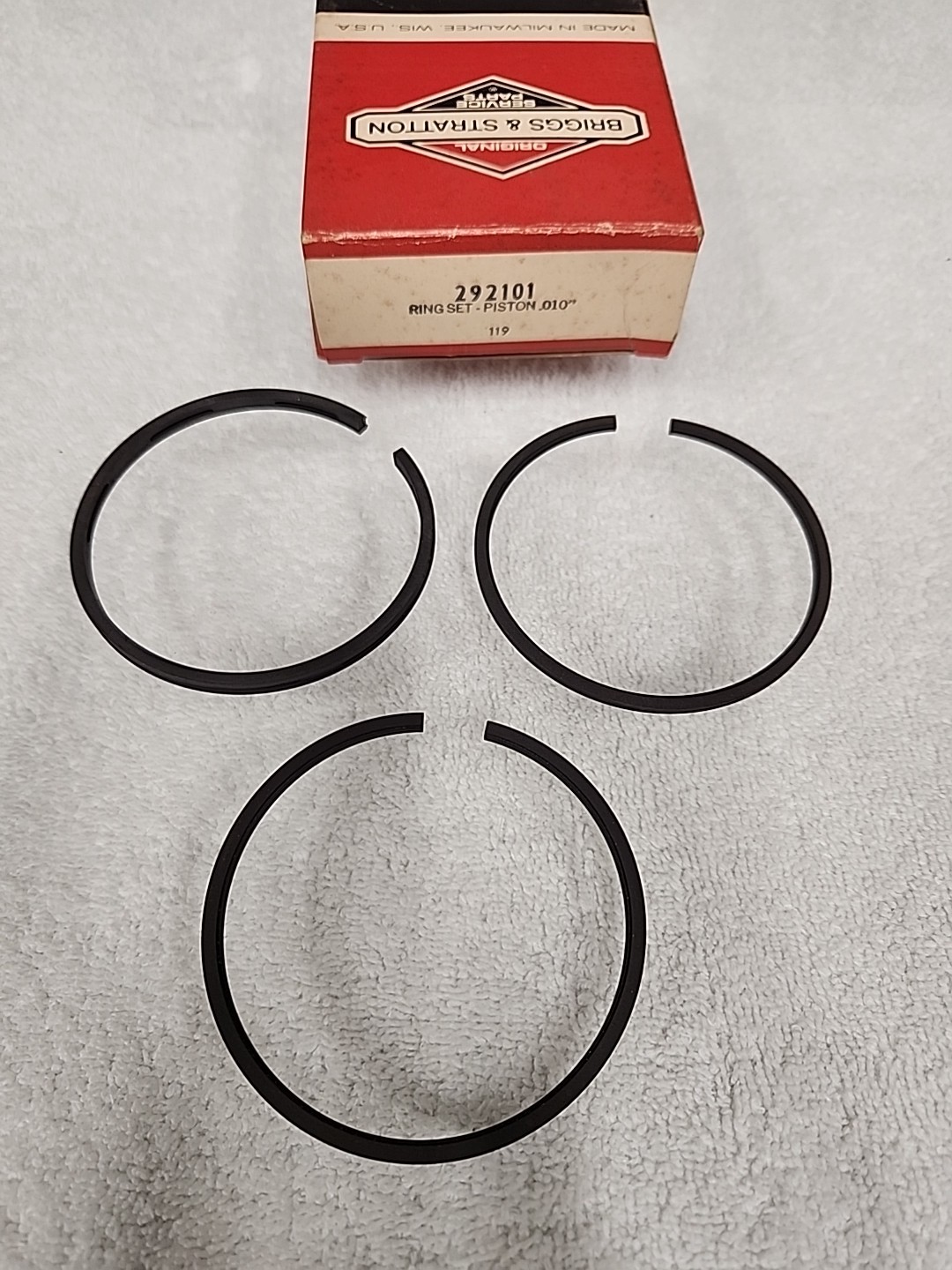 New Briggs And Stratton OEM 292101 Piston Ring Set .010" Genuine