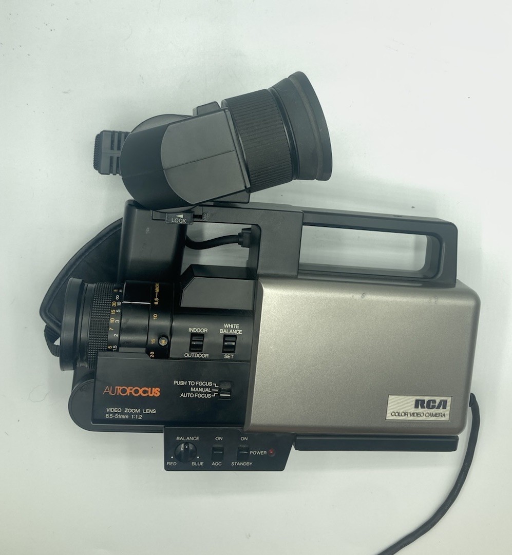 RCA CKC019 Color Video Camera Camcorder. VCR Player, Carrying Cases And Battery