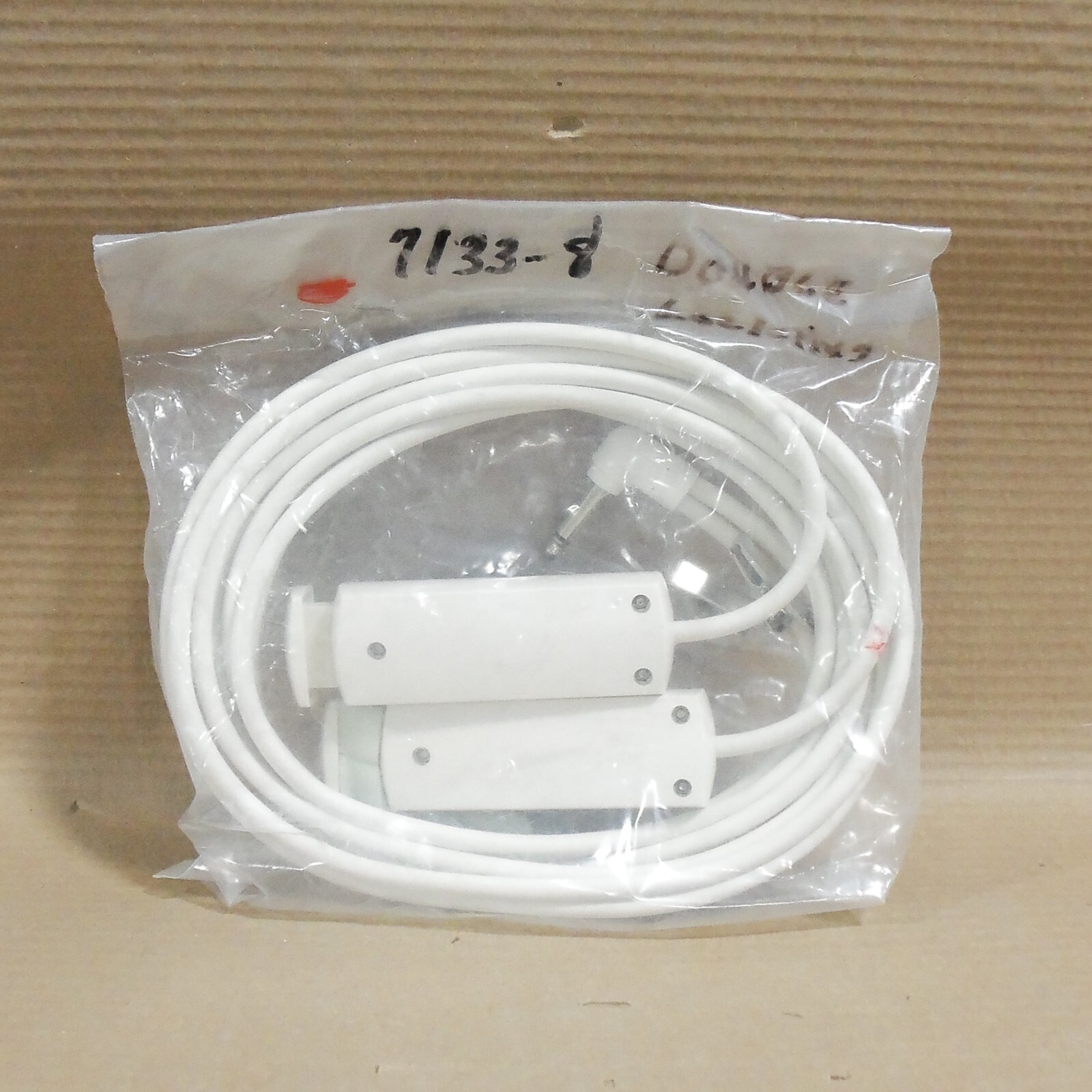 NEW CALLCARE 7133-8 HOSPITAL PATIENT NURSE CALL DOUBLE ALARM CORD 1 PRONG AK