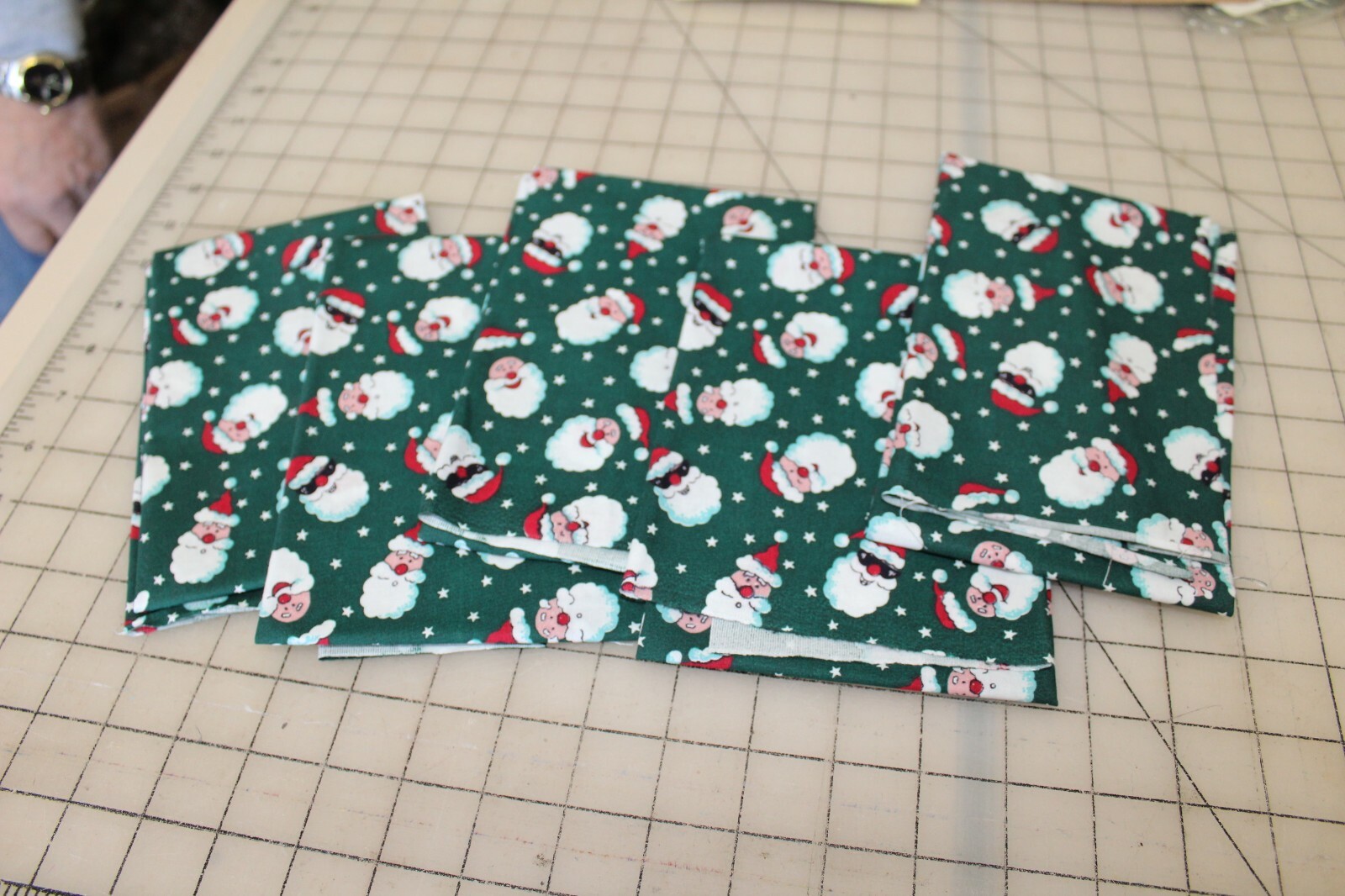 Quilting Fabric Lot - Christmas Holiday Winter, 5 Fat Quarters