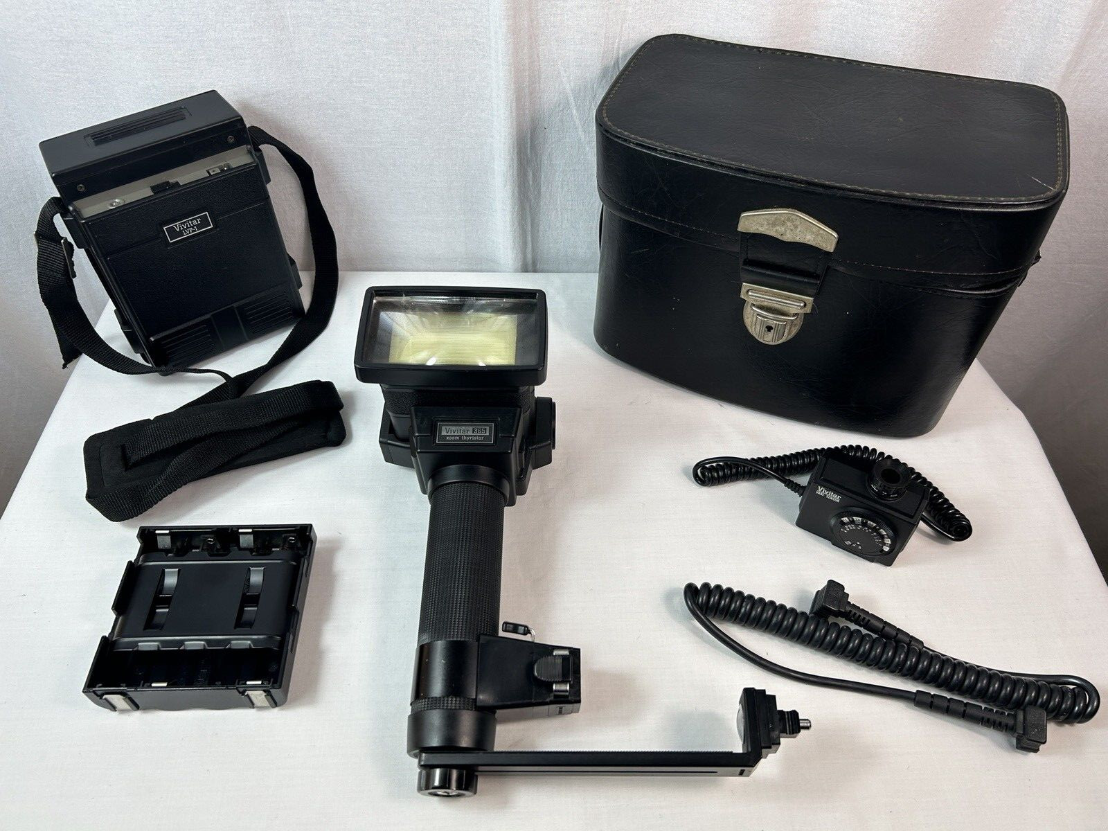 Vivitar 365 Flash, LVP-1 Battery Pack, Vari Sensor Lot - WORKS GREAT !!