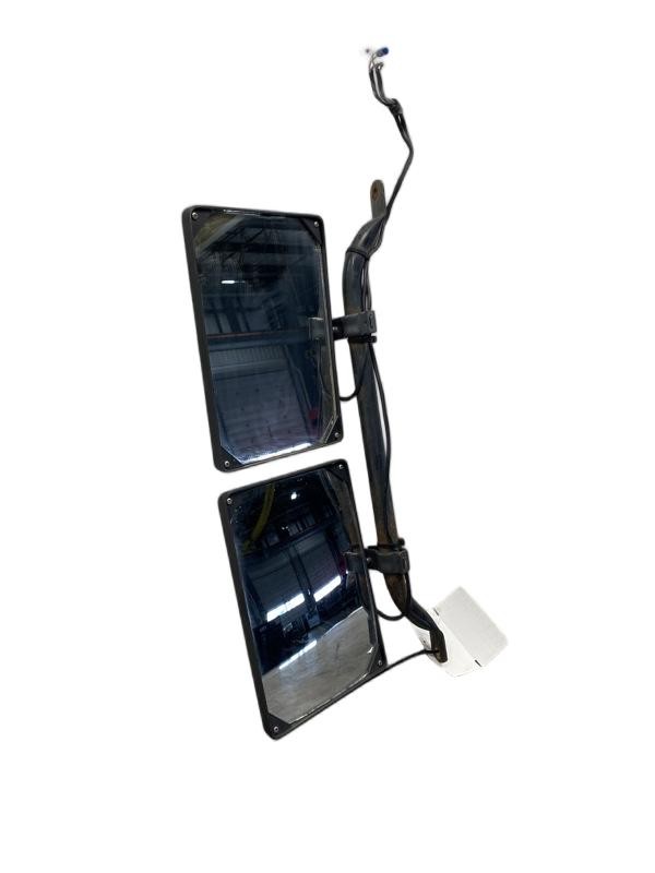 2004 Mirror for International 3800 (613-15043)