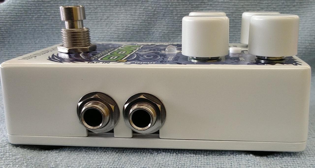 ELECTRO HARMONIX MOD 11 Modulator Effect Pedal