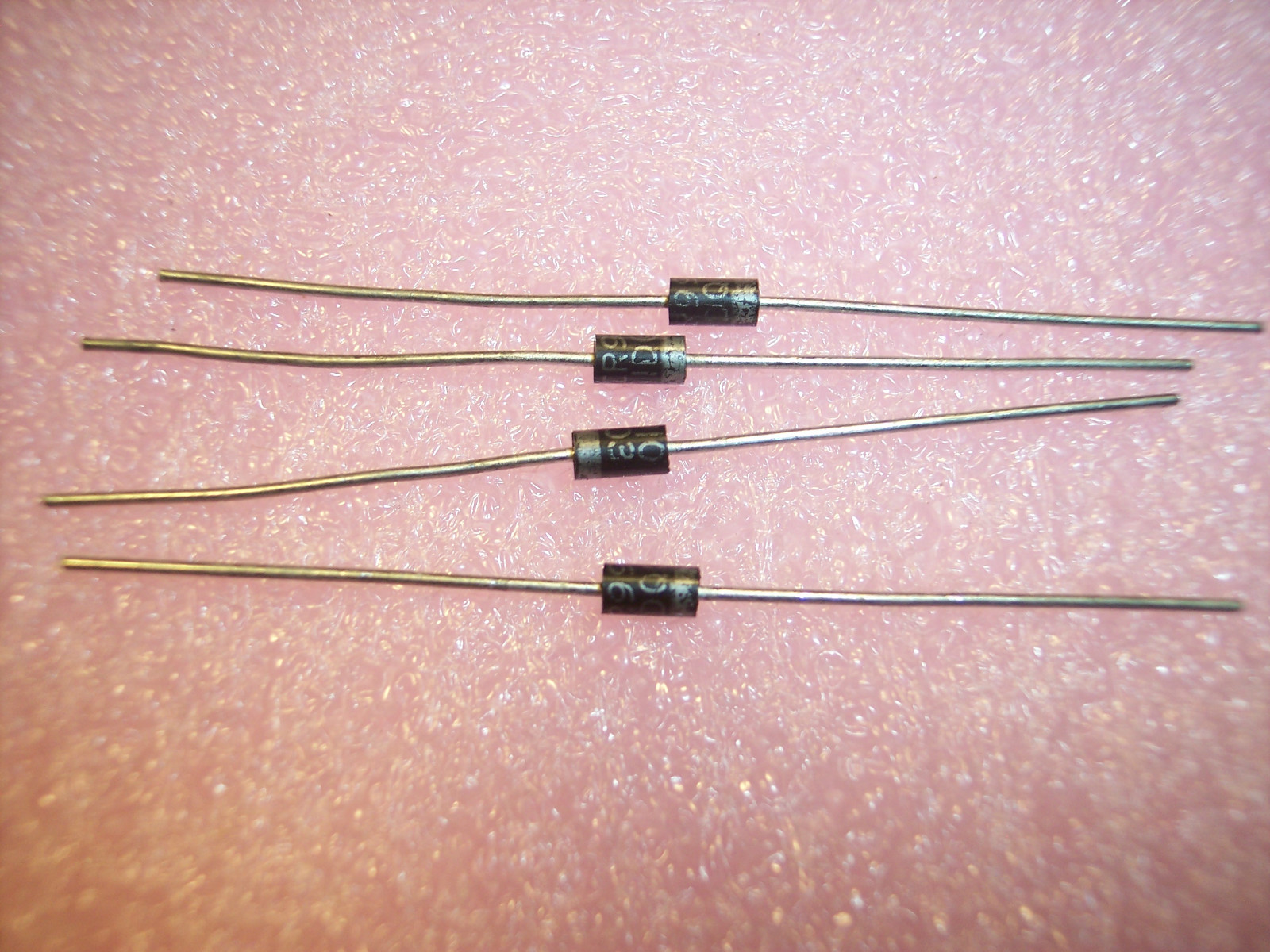 QTY (50) 11DQ03 INTERNATIONAL RECTIFIER DO-41 SCHOTTKY DIODES 30V 1.1A NOS