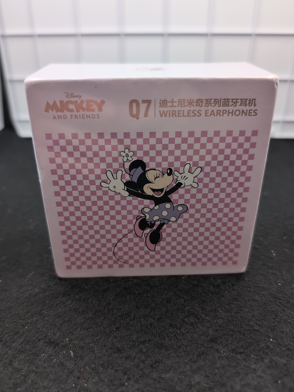 Disney Mickey And Friends Q7  Earphones. Brand New And Sealed White Color