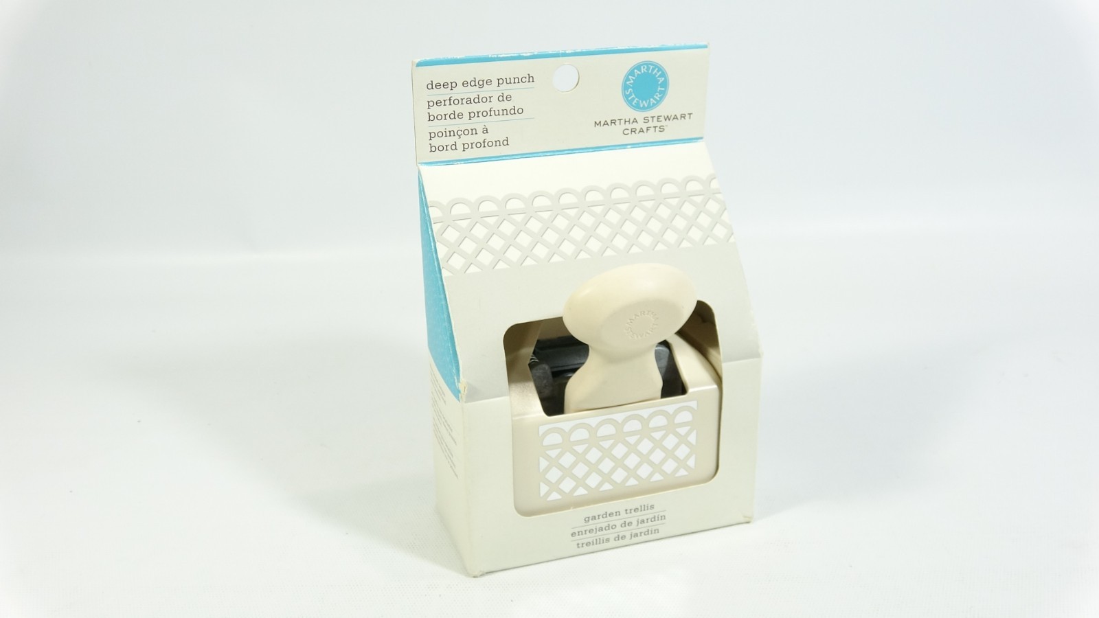 2009 ekSuccess Martha Stewart Crafts Garden Trellis Deep Edge Punch
