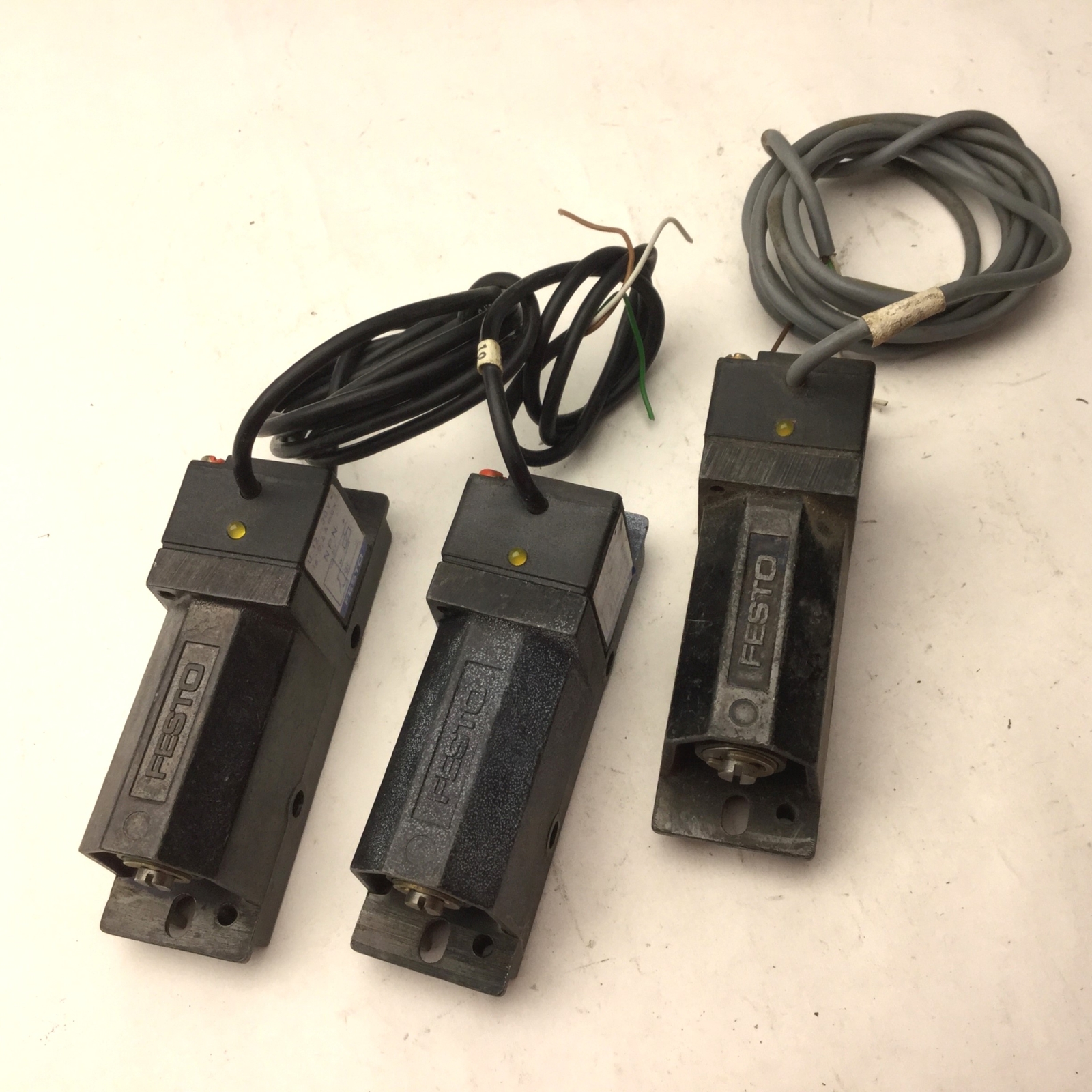 Lot of 3 Festo PEN-M5 Pressure Switches, PNP, Voltage: 12...30V, .4A Max