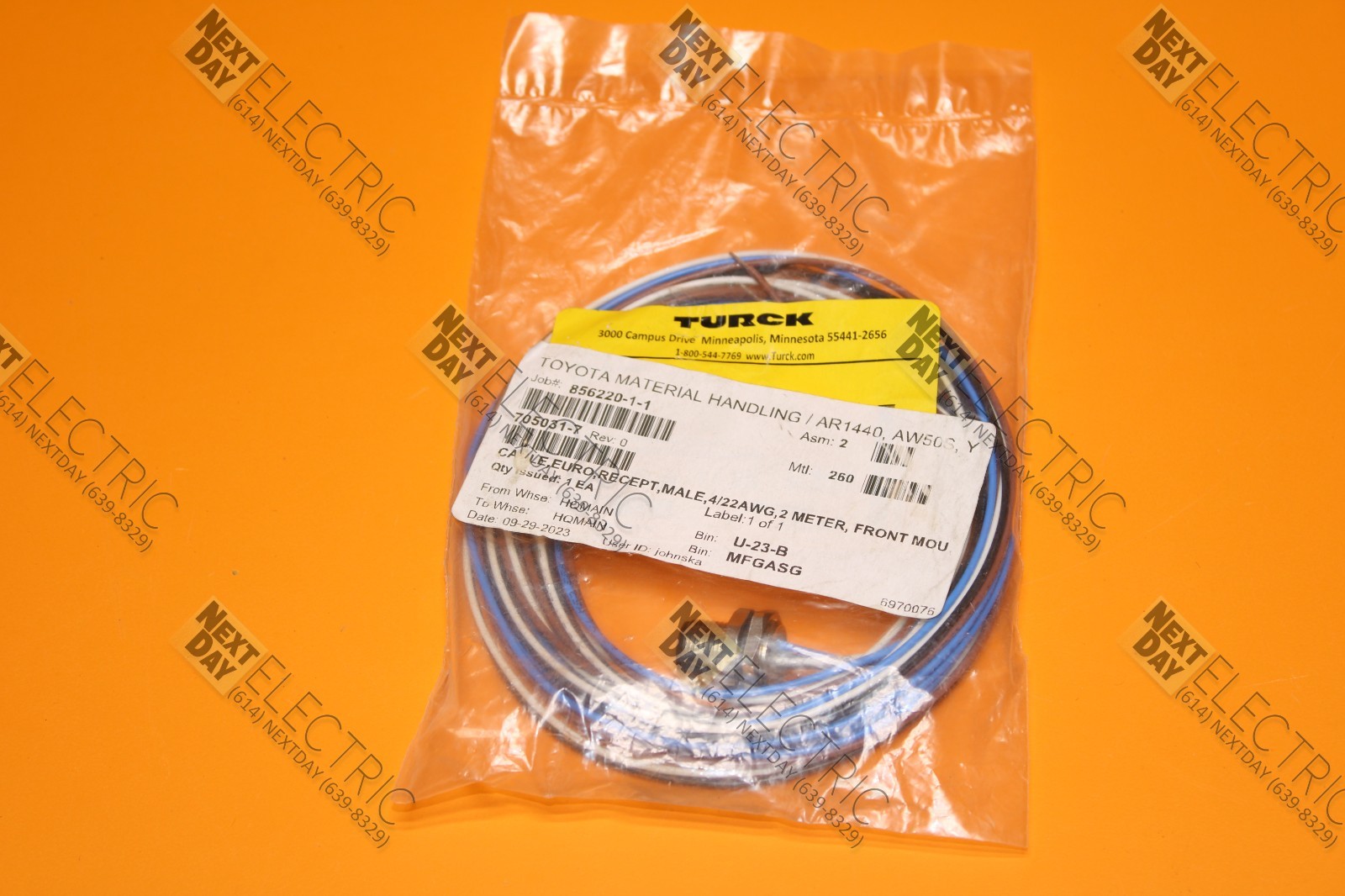 Turck, FS 4.4-2, U0886-0, Plug 4p Male Cabinet Enclosure Mount M12 Eurofast