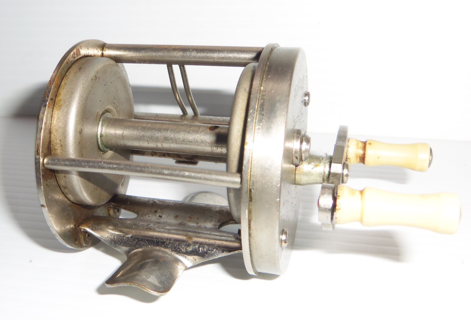 Vintage National Crown Quality Baitcasting Fishing Reel