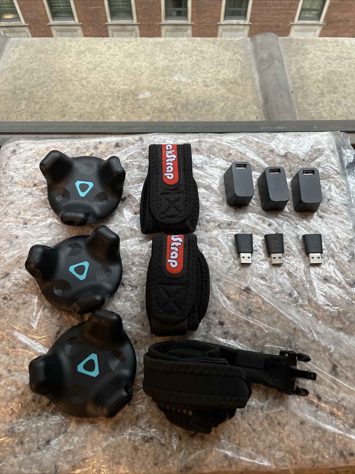 3 Htc Vive Tracker 2.0 with straps 🚀SHIPS WORLDWIDE🚀Full body tracking VRchat