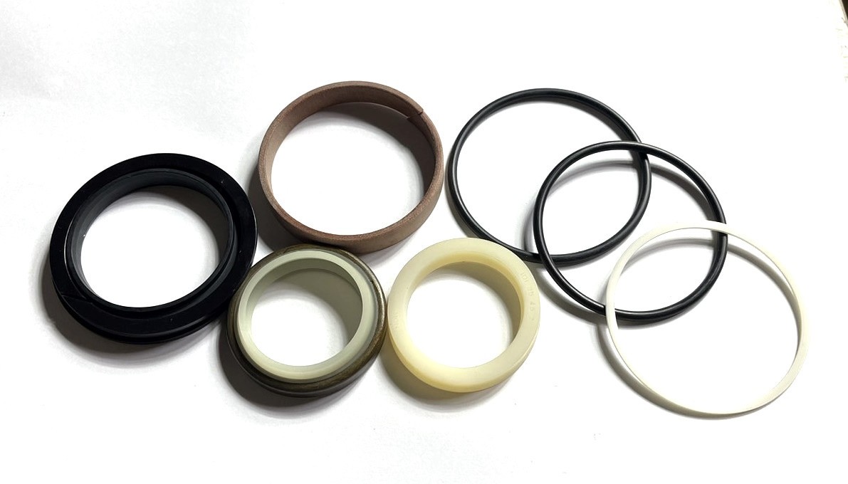 [Generic] Yanmar B6-2 Arm Cylinder Seal Kit. (with ring)