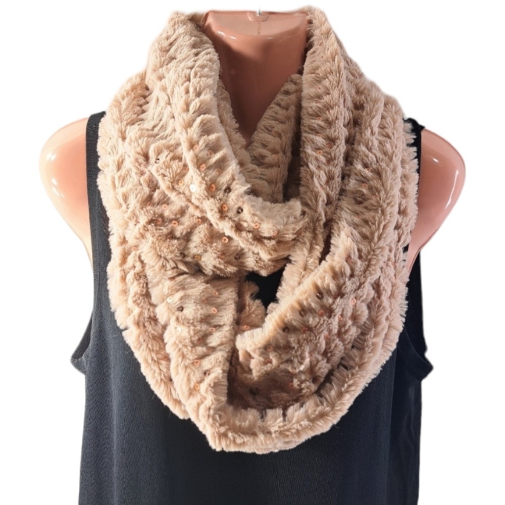 Infinity Women's Scarf Chunky Faux Fur & Sequins Old Pink