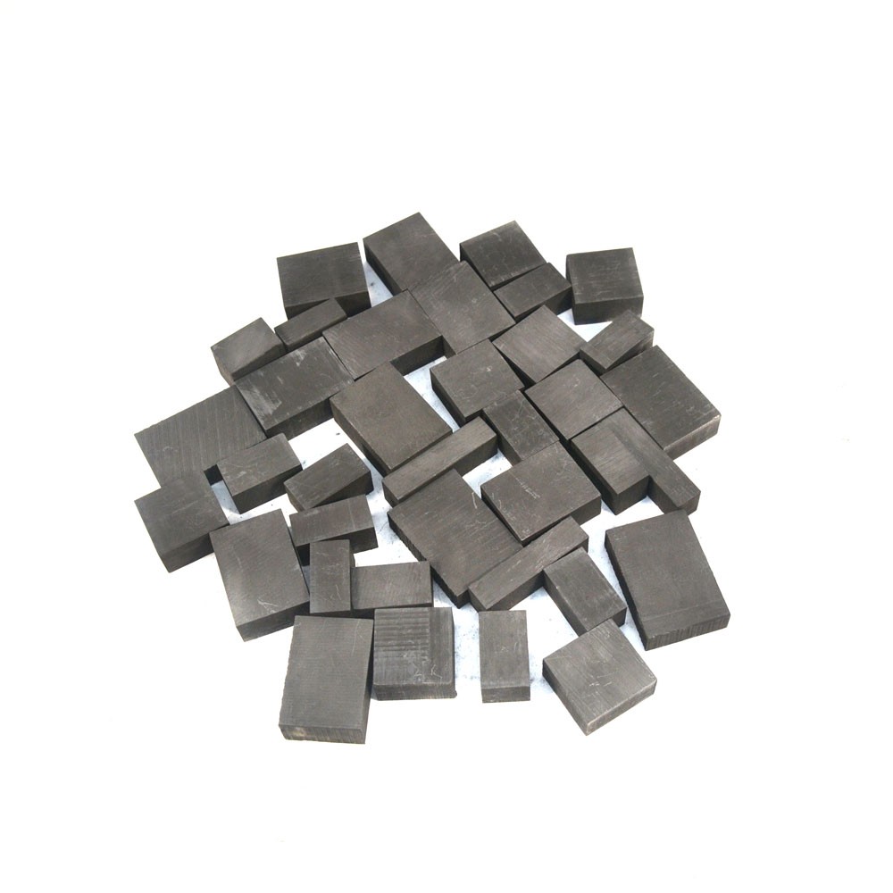 (Lot of 37) Poco Varying Sized Pieces 2.506lb Semiconductor Grade Graphite Blank