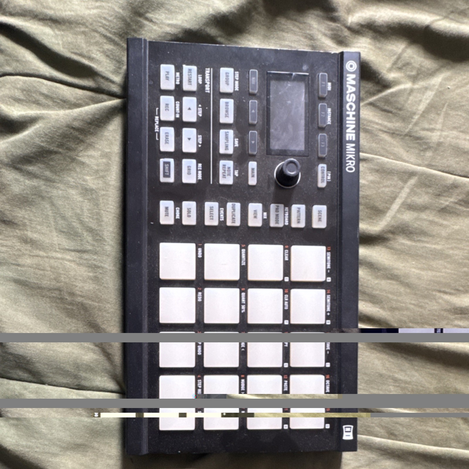 Native Instruments Maschine Mikro Pad Controller, 16 Keys (MASCHINE MIKRO)