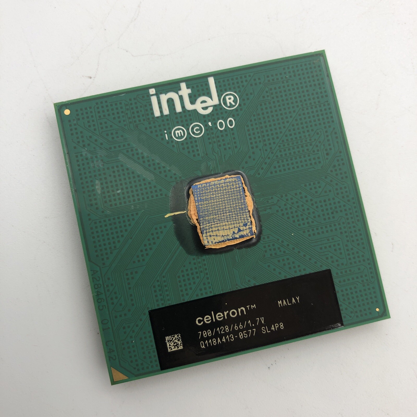 Intel Celeron CPU 700mhz 128KB 66mhz FSB Socket 370 1.7v  Processor SL4P8 700
