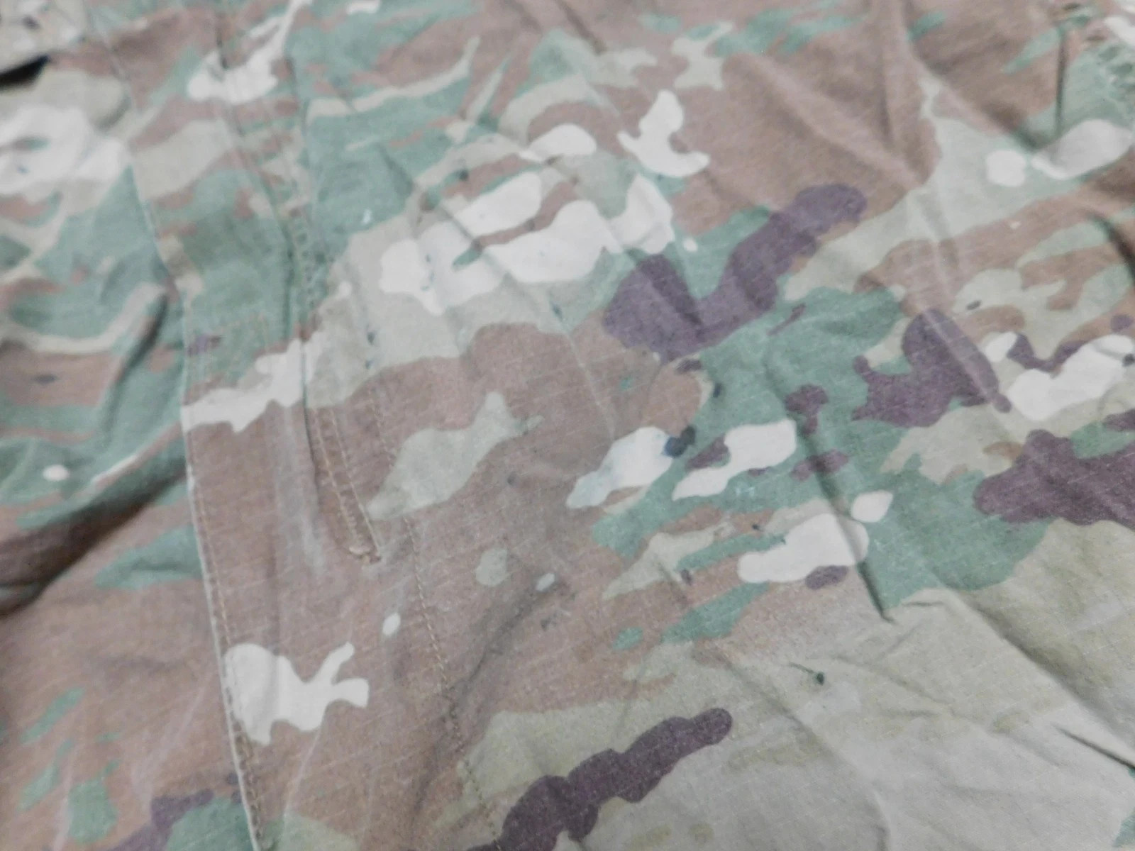 US ARMY OCP FLAME RESISTANT COAT SIZE MEDIUM - LONG