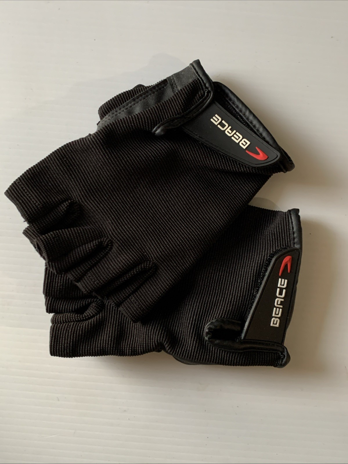 Beace Black Weight Lifting Gloves Size X Large‎ New Without Tags.