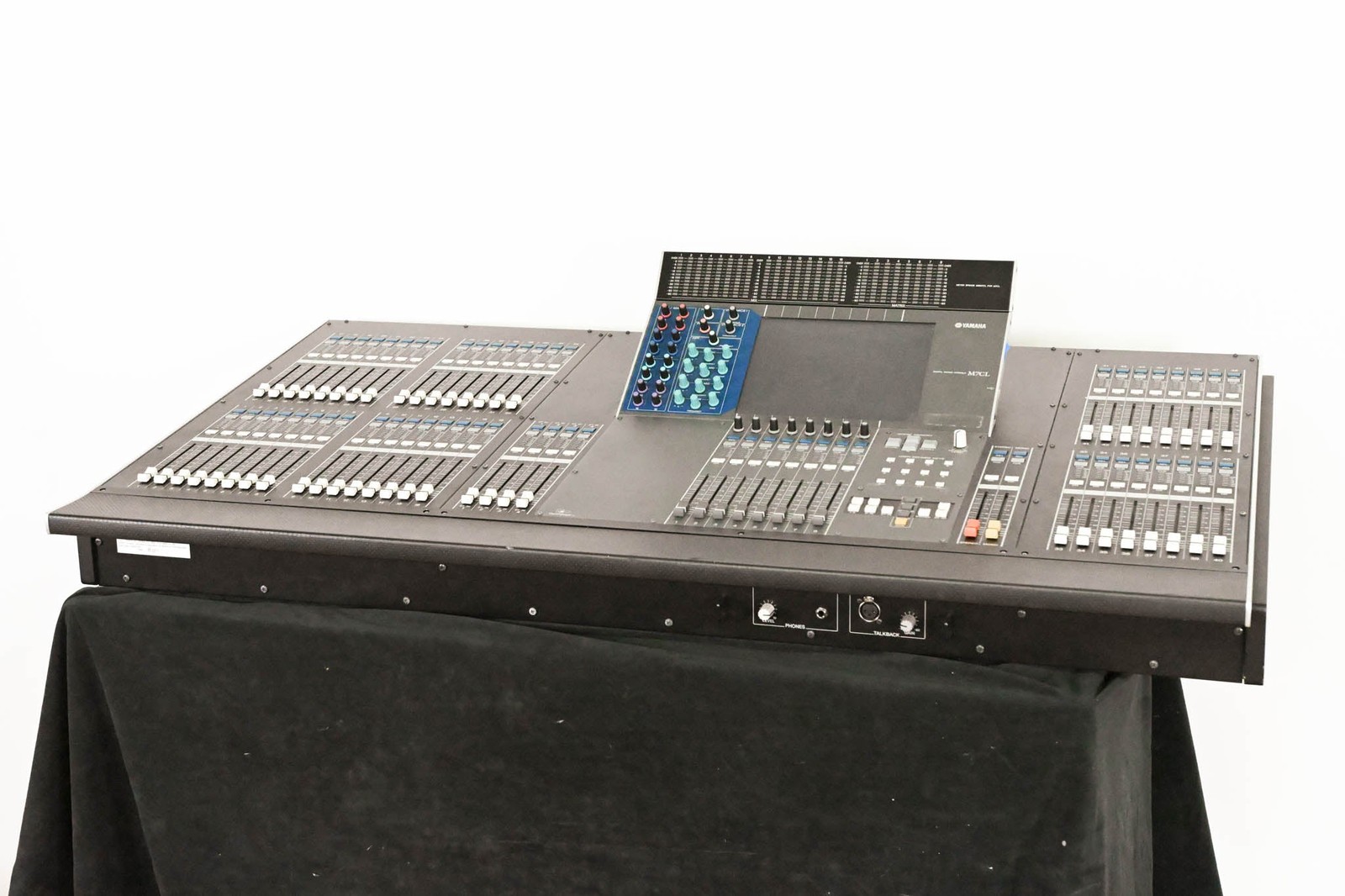 Yamaha M7CL-48 48-Channel Digital Audio Mixing Console CG013HN