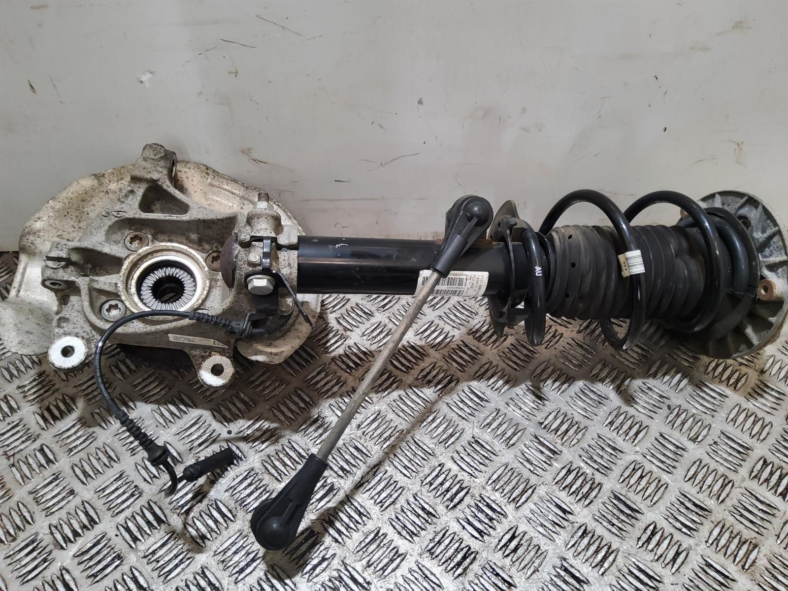 MINI F57 Convertible 2016 Left Nearside Suspension Leg Strut w/ Knuckle 6862445