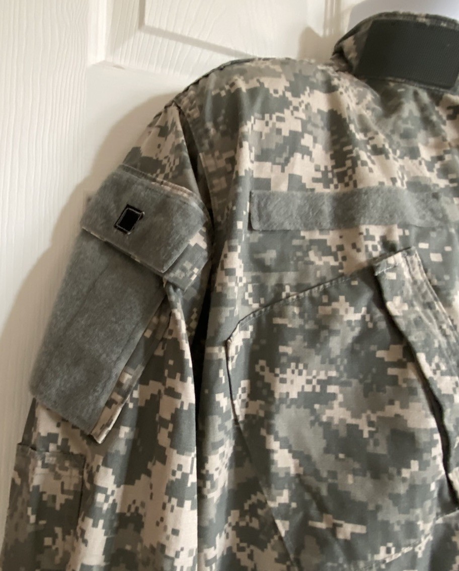 Military Army Combat Uniform Coat Jacket Digital Camo Men's Size Medium Regular