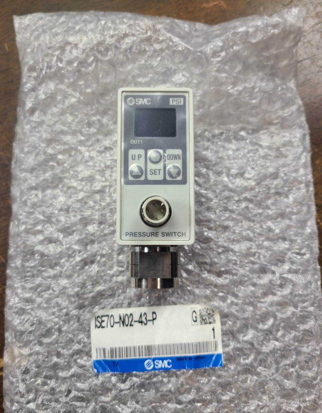 SMC DIGITAL PRESSURE SWITCH ISE70-N02-43-P NEW, OPEN BOX