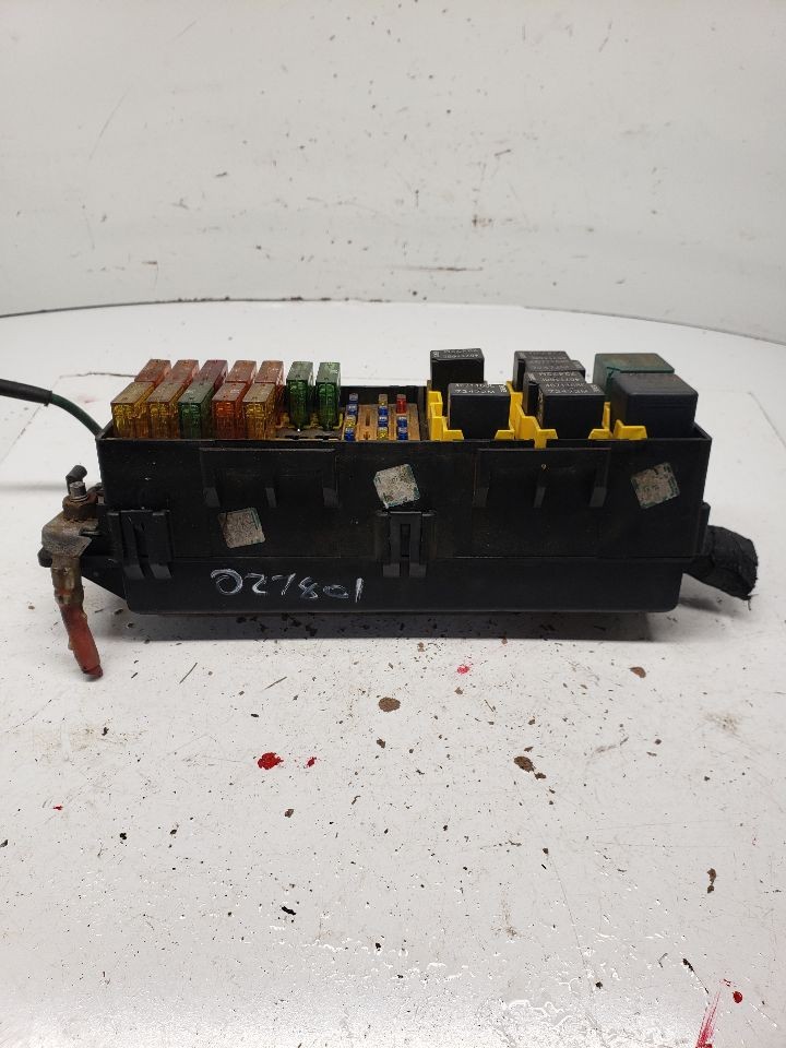Used Fuse Box Engine fits: 2000 Jeep Cherokee 4.0 Grade A