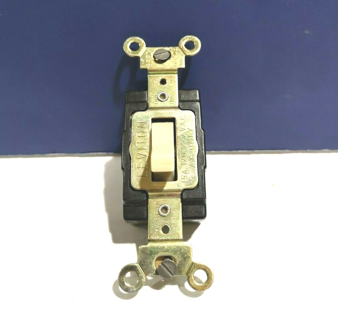 IVORY 4-WAY Quiet Tumbler TOGGLE SWITCH Heavy Duty SPEC NEW LEVITON 5504-I