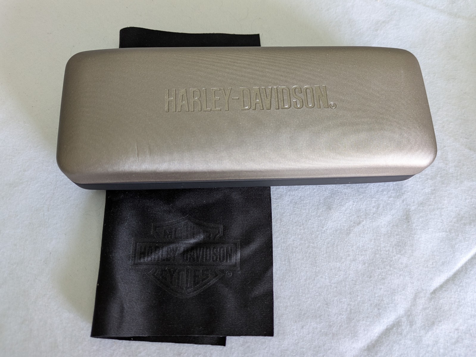 HARLEY DAVIDSON Sun/Eyeglass Case-Black & Grey Case with Cloth
