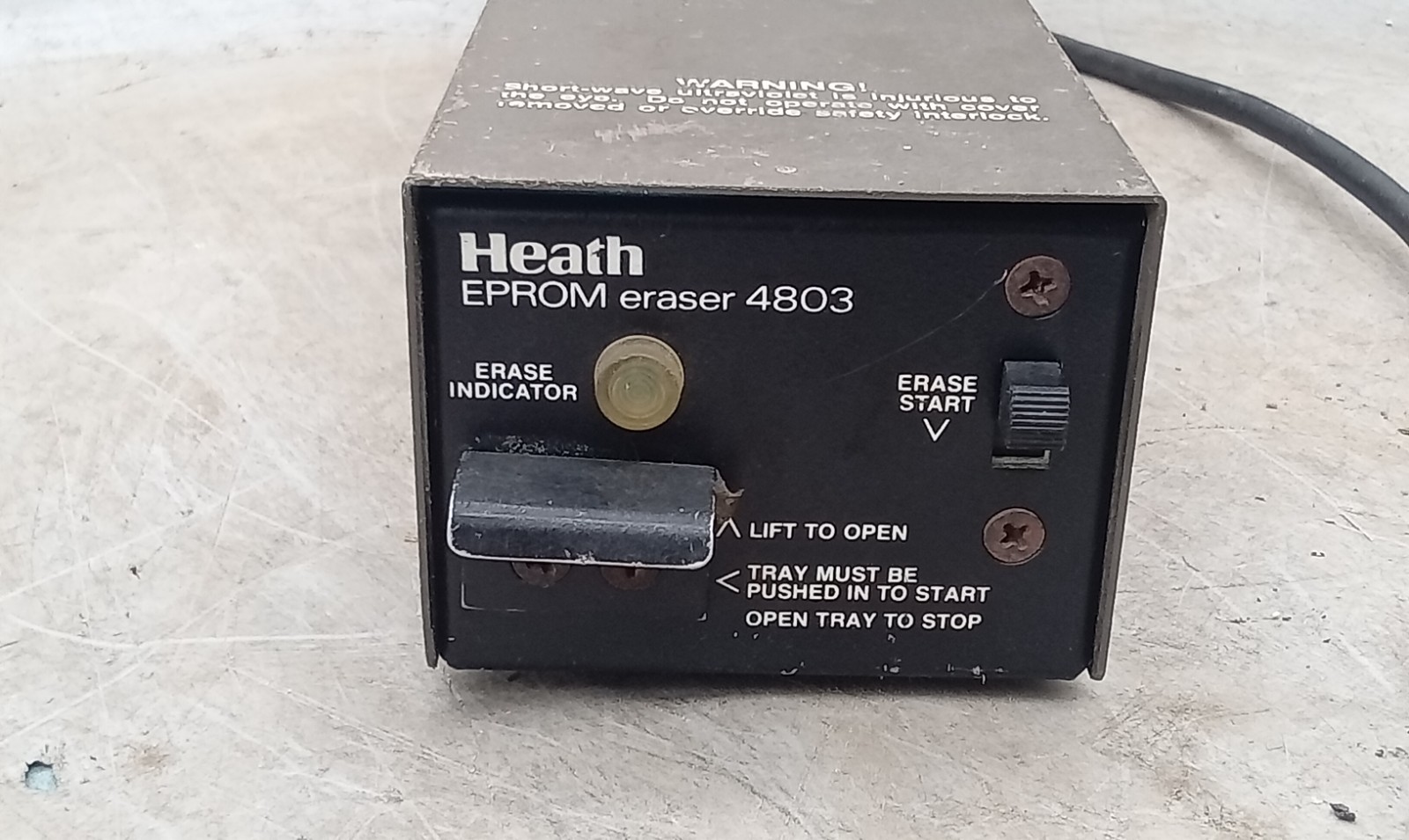 Heathkit EPROM Eraser Model # ID-4803 Powers On