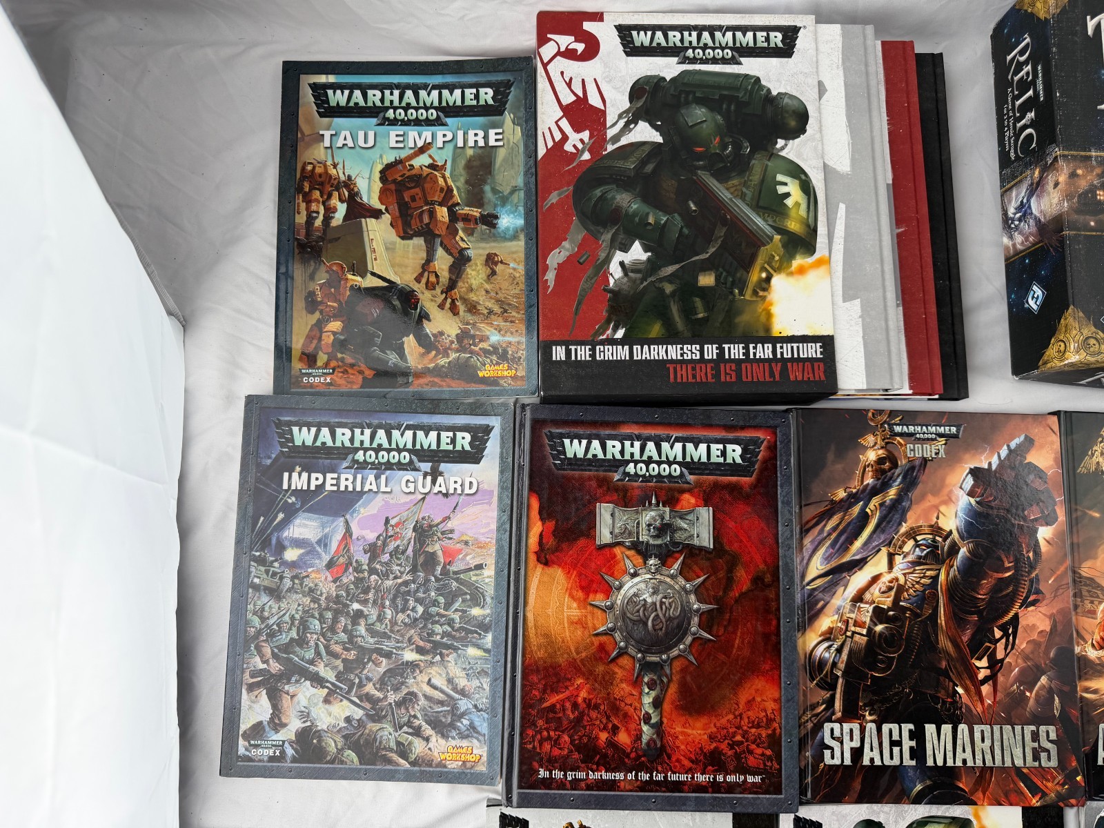 Warhammer 40,000 Relic Board Game Bundle & Codex Lot