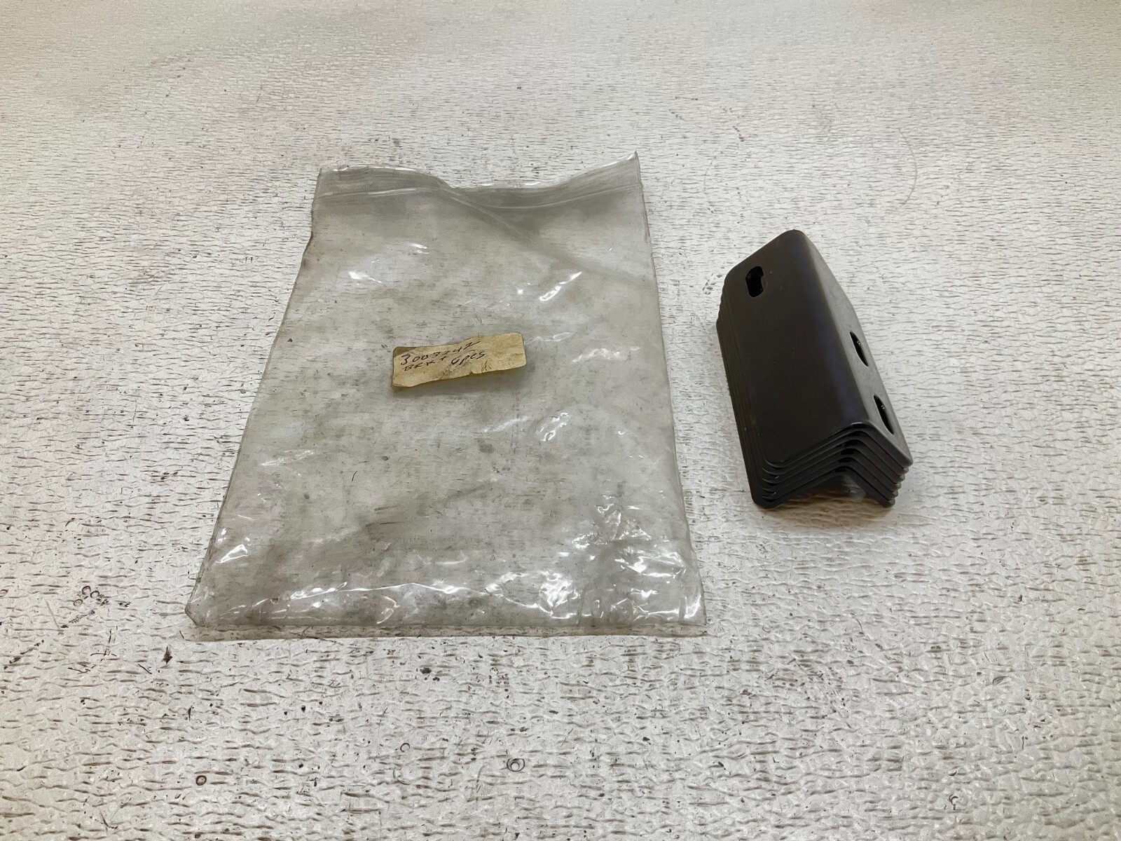 TE 3003242 Bracket Lot of 6 New (TSC)