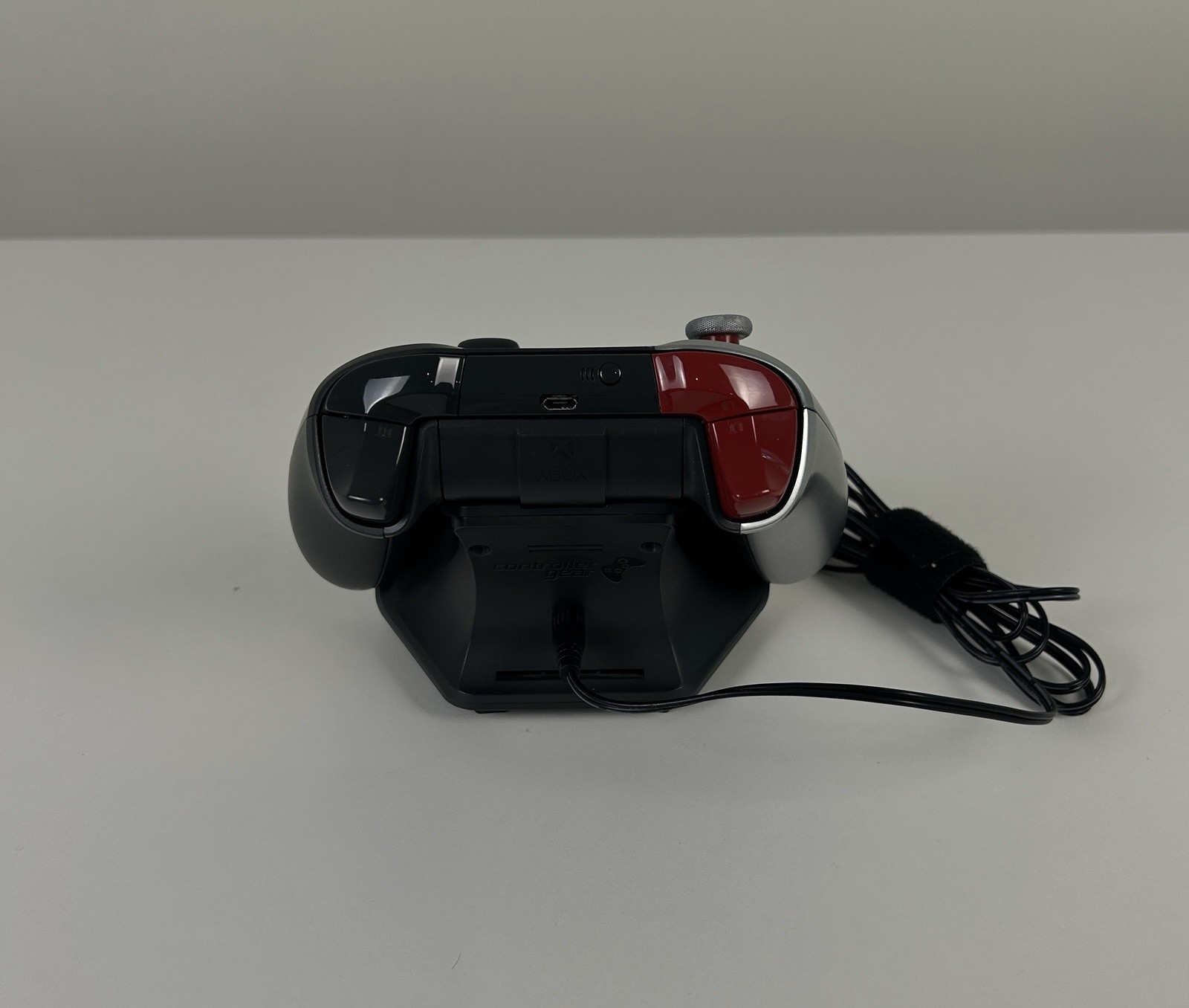 Cyberpunk 2077 Limited Edition XBOX Controller W/ Charging dock